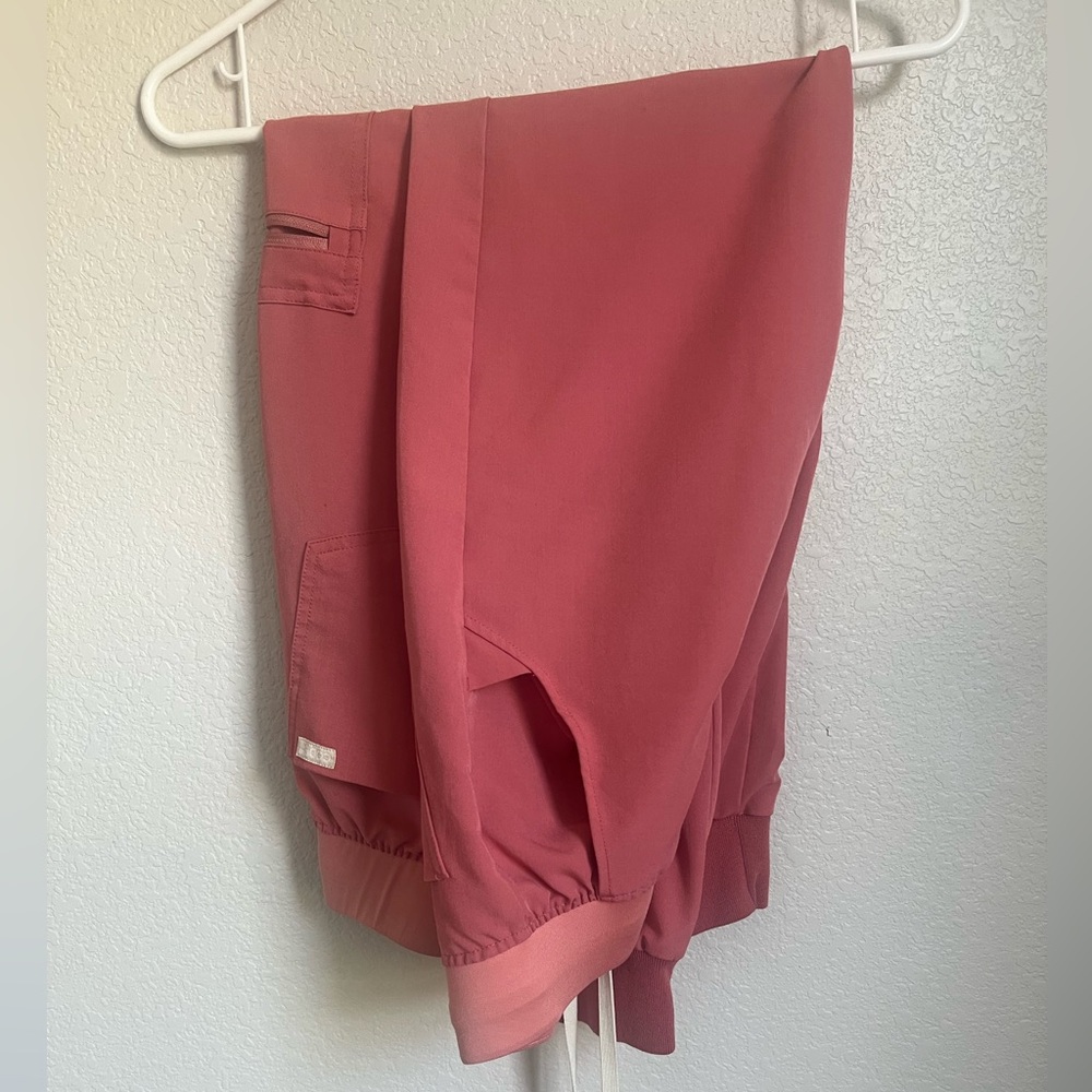 Code Nxt Mauve Scrub Set - image 2